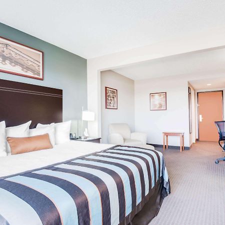 Wingate By Wyndham Gillette Hotel Exterior photo