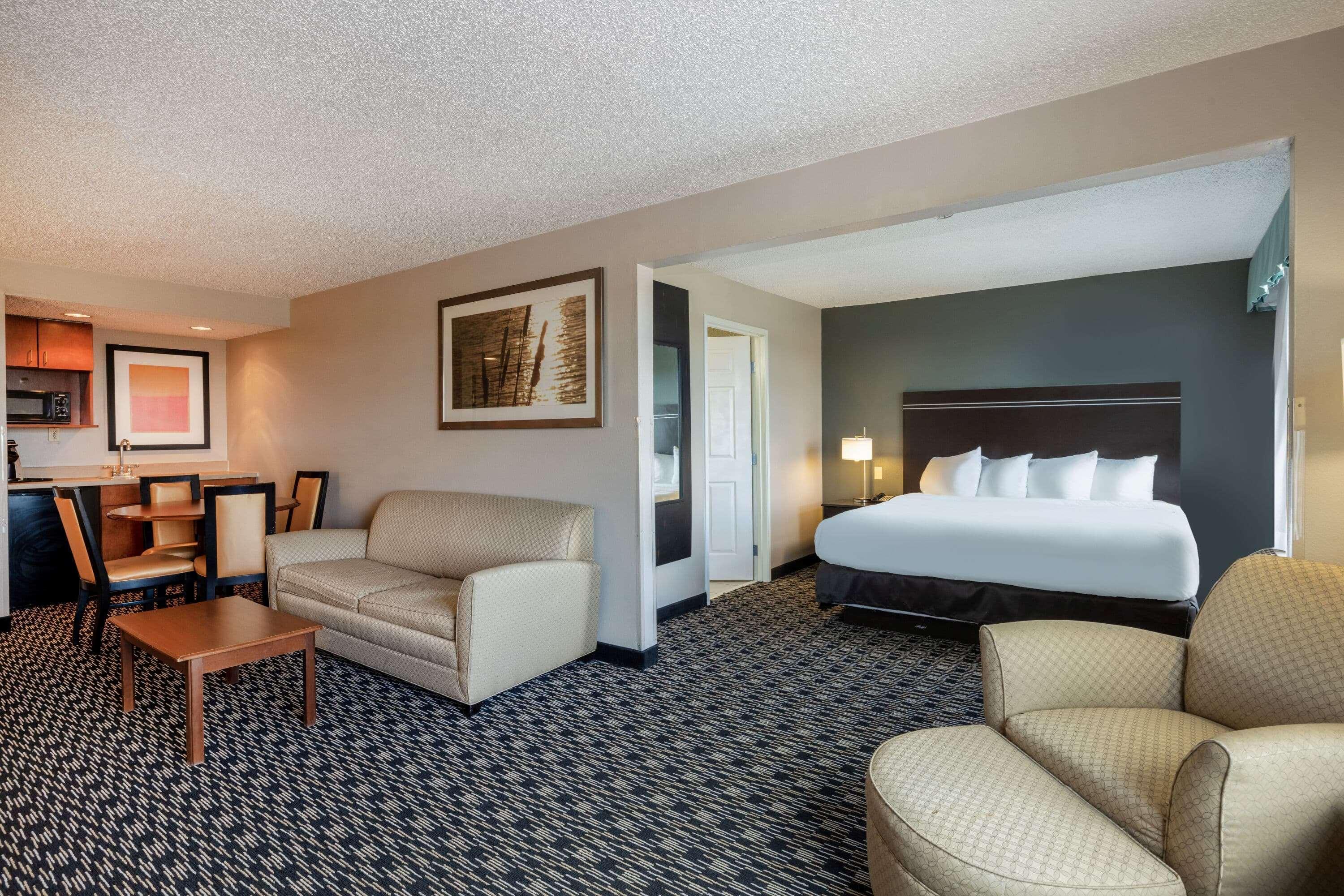 Wingate By Wyndham Gillette Hotel Exterior photo
